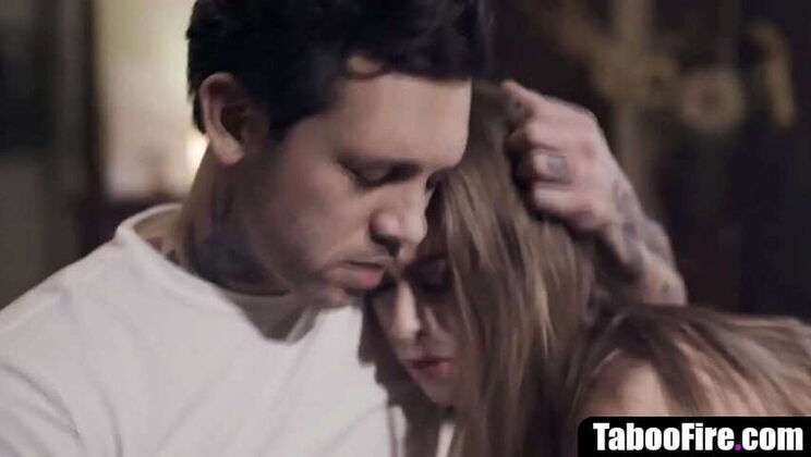 Üvey babam ve üvey kardeşimle yasak ilişkiye girmem